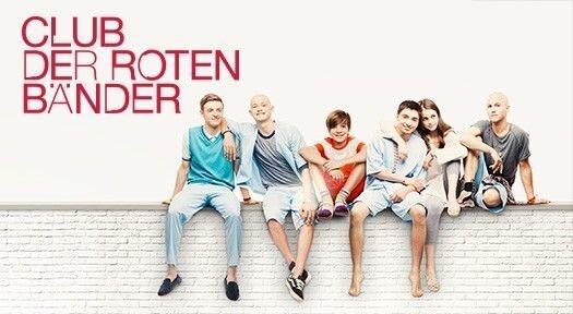 „Club der roten Bänder“ mit (v.l.) Alex (Timur Bartels), Jonas (Damian Hardung), Hugo (Nick Julius Schuck), Anton ‚Toni‘ (Ivo Kortlang), Emma (Luise Befort) und Leo (Tim Oliver Schultz) – Bild: RTL /​ Guido Lange