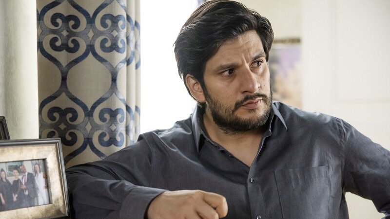 Waren Simones Bedenken Maximilian (Francisco Medina) gegenüber gerechtfertigt? – Bild: RTL /​ Julia Feldhagen