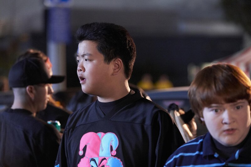 Eddie Huang (Hudson Yang, l.); Trent (Trevor Larcom, r.) – Bild: © 2018⁠–⁠2019 American Broadcasting Companies. All rights reserved.