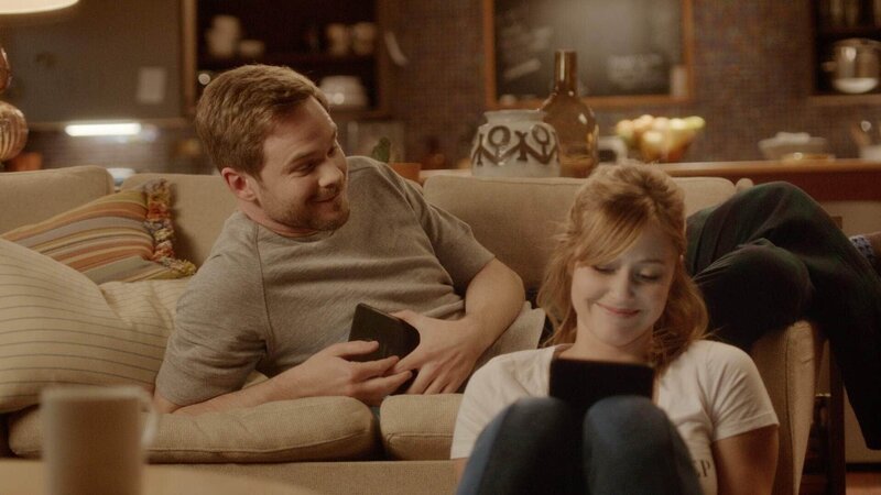Ben (Shawn Ashmore) und Talia (Julianna Guill). – Bild: TVNOW/​Gaumont