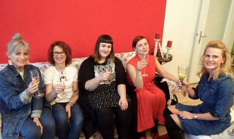 Tag 02: Kerstin /​ Motto in Hambu – Bild: Mediengruppe RTL