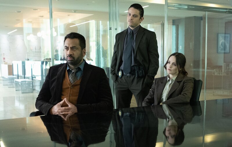 (v.l.n.r.) Shaan Tripathi (Kal Penn); Tomas Esquivel (Lucca De Oliveira); Clarice Starling (Rebecca Breeds) – Bild: Brooke Palmer
