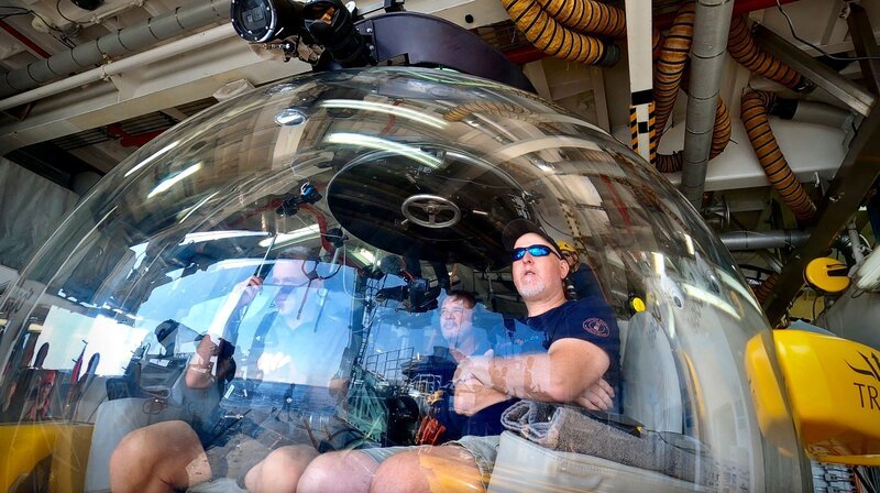 Vorne: Wayne Abbott (l.) Michael C. Barnette (r.) – Bild: THE HISTORY CHANNEL /​ A+E Networks