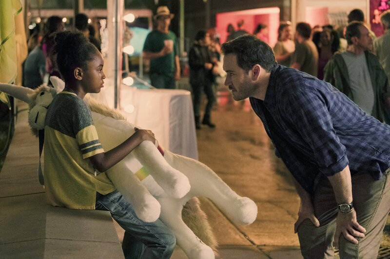 Amy Bellafonte (Saniyya Sidney, l.); Brad Wolgast (Mark-Paul Gosselaar, r.) – Bild: Fox and its related entities