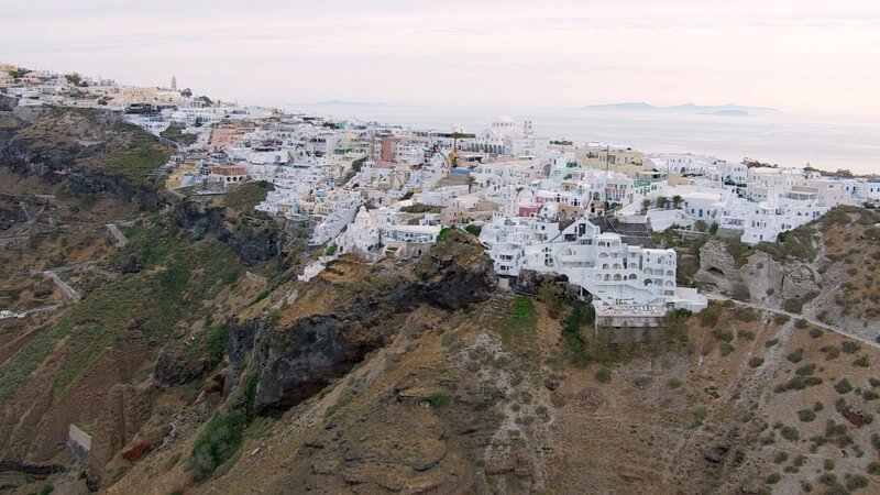 Santorin – entstanden auf den Resten eines Vulkans. – Bild: Bastian Barenbrock