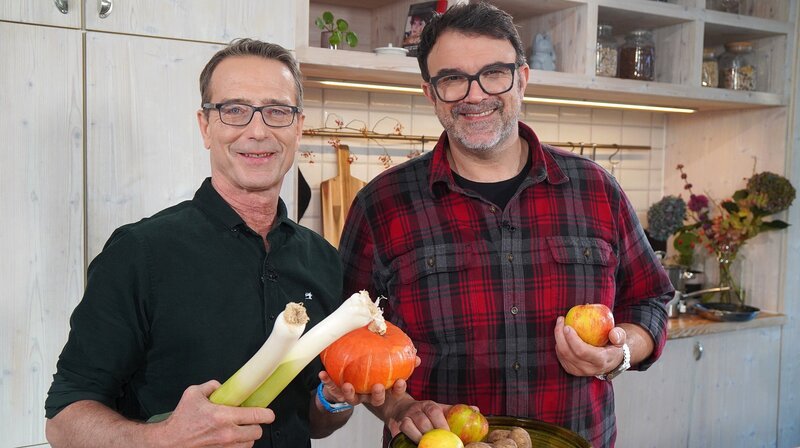 Dr. Matthias Riedl (li.) und Tarik Rose. – Bild: NDR/​dmfilm/​Florian Kruck