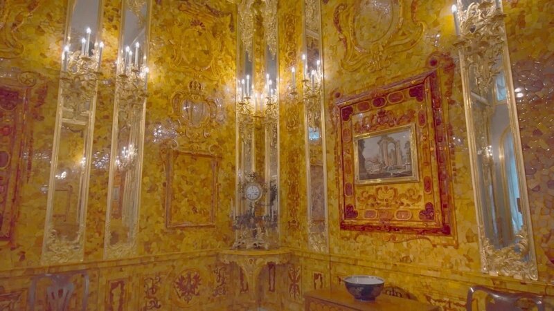 Bernsteinzimmer in Zsarskoje Selo. – Bild: ZDF und ORF/​Clever Contents