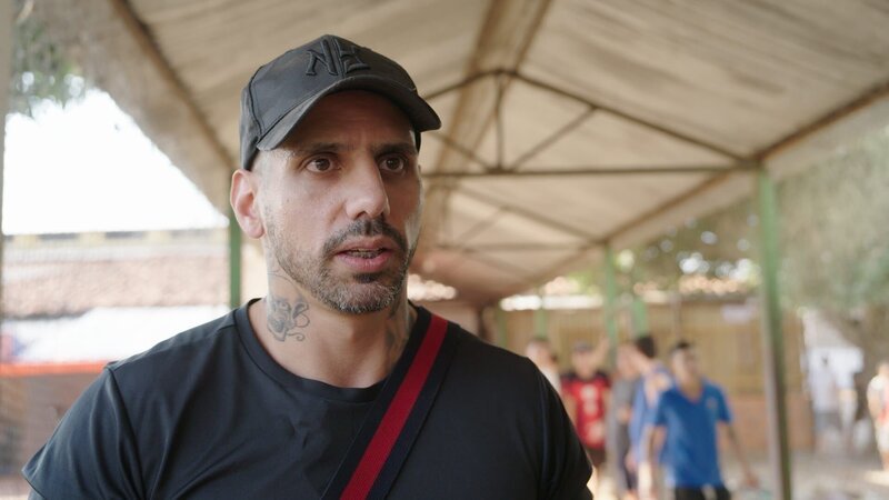 Gestrandet im Knast: Remy N. hinter Gittern in Paraguay. – Bild: ZDF