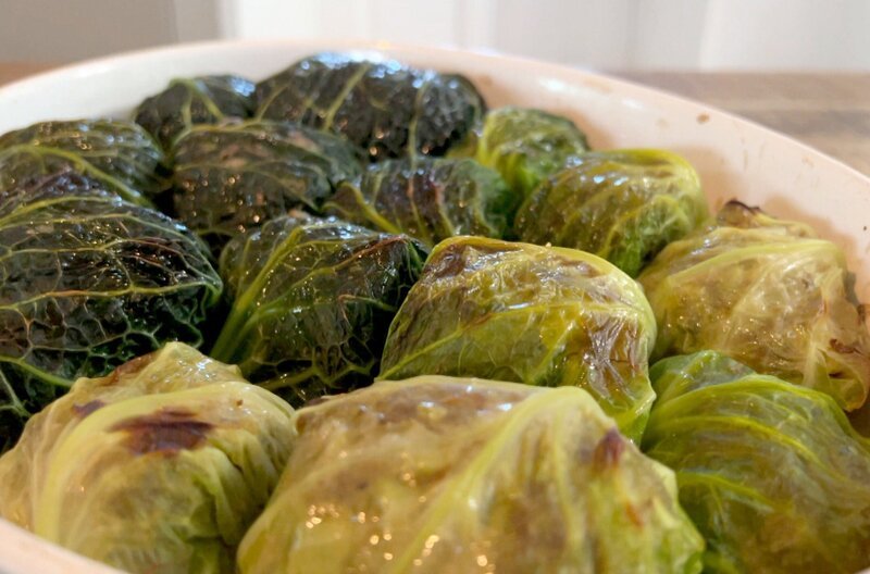 Capouns sind Kohlrouladen auf südfranzösische Art. – Bild: Elephant Doc