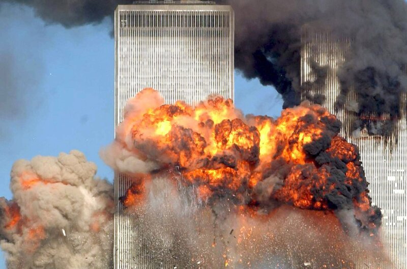 „Wenn es die Bilder von 9/​11 nicht gegeben hätte, hätte es möglicherweise die nachfolgenden Kriege nicht gegeben“, sagt der Historiker Gerhard Paul. – Bild: BR /​ Getty Images