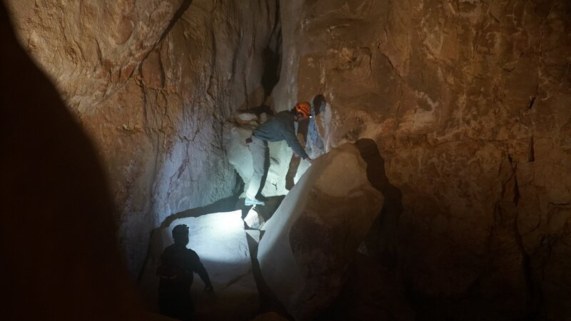 In den Grand Canyon Caverns suchen Höhlenforscher nach unentdeckten Gängen. – Bild: ZDF und Phoenix Television