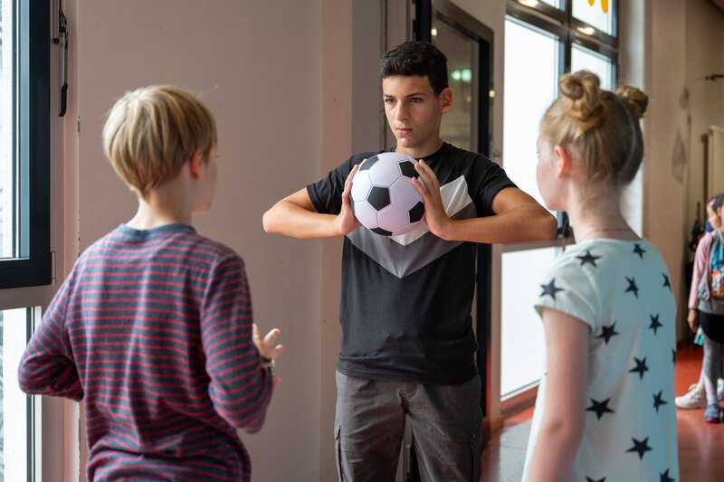 Max und die Wilde 7: Die Geister-Oma – Bild: hr /​ Daniel Dornhöfer