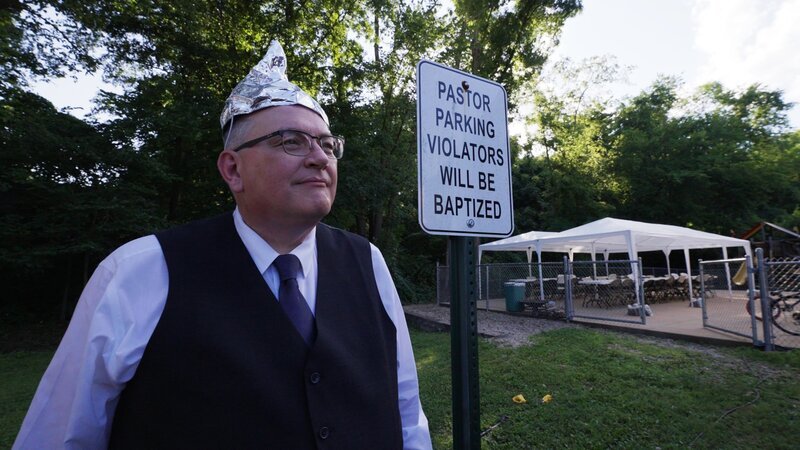 Pastor Mike Hoggart ist in den USA bekannt als „Ufo-Pastor“. – Bild: ZDF