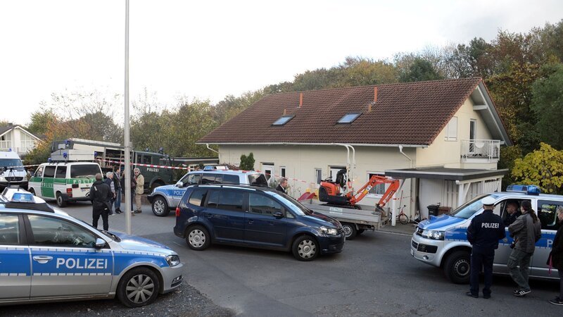 Am 14. Februar 2008 verschwindet eine Mutter spurlos. Erst fünf Jahre später wird der Fall geklärt und ihre Leiche gefunden. – Bild: ZDF und Axel Vogel