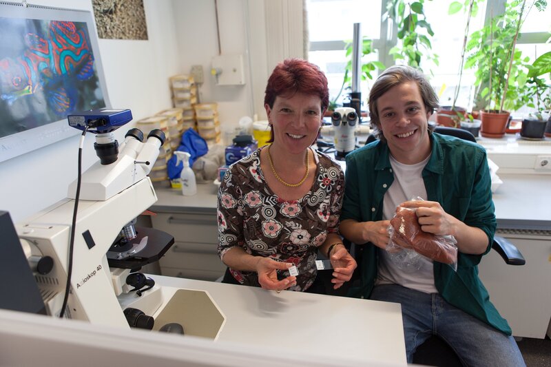 Tobi mit Brigitta Baumann. – Bild: BR/​megaherz gmbh/​Hans-Florian Hopfner