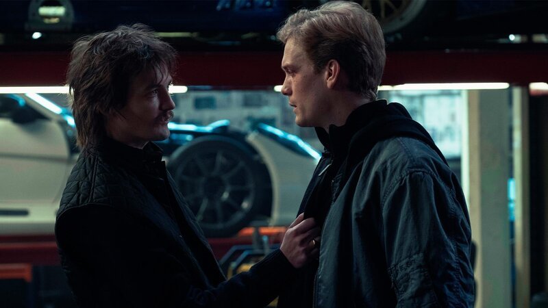 Marco de Bont (Martijn Lakemeier) und Tobias Chapman (Alfie Allen) – Bild: Submarine