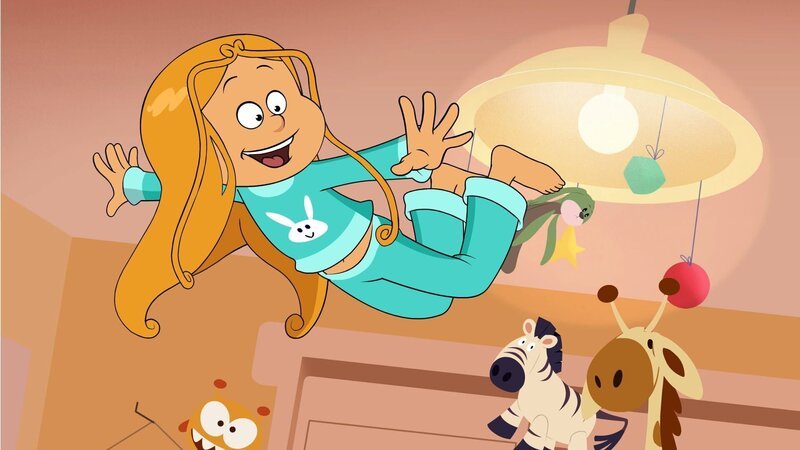 Pyjama-Party: Marine springt glücklich in die Luft. – Bild: NDR /​ BAMBOO PRODUCTION – SAMKA PRODUCTIONS