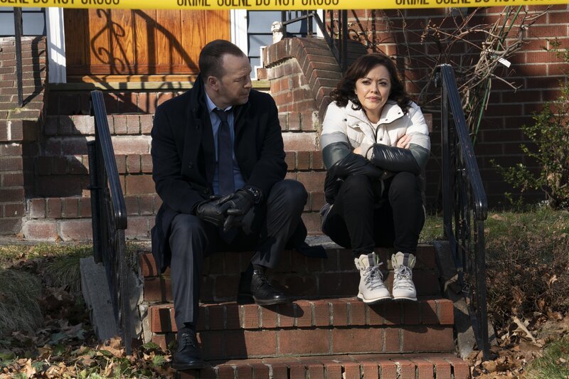 Danny Reagan (Donnie Wahlberg, l.); Maria Baez (Marisa Ramirez, r.) – Bild: Patrick Harbron