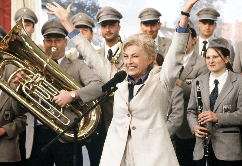 Katz und Hund – Bild: ARD Degeto/​Peter Hollenbach