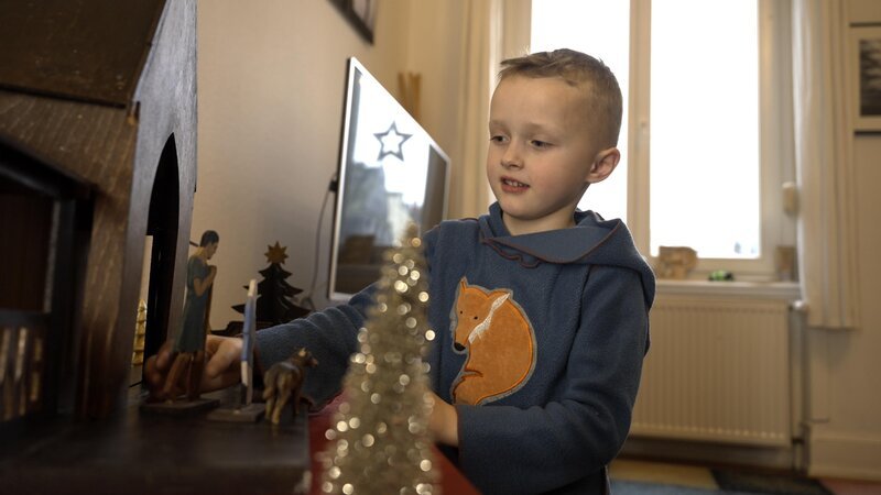 Philipp freut sich auf Weihnachten. – Bild: KiKA/​Media Atelier GmbH/​KiKA Grafik