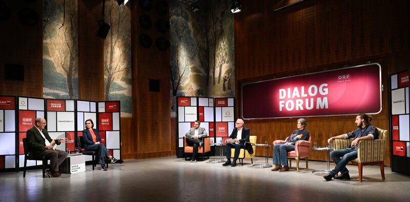 Peter Bruck, Susanne Schnabl, Andreas Lechner, Klaus Unterberger, Evelyn Kreuzer, Manuel Haftner. – Bild: ORF/​Thomas Jantzen