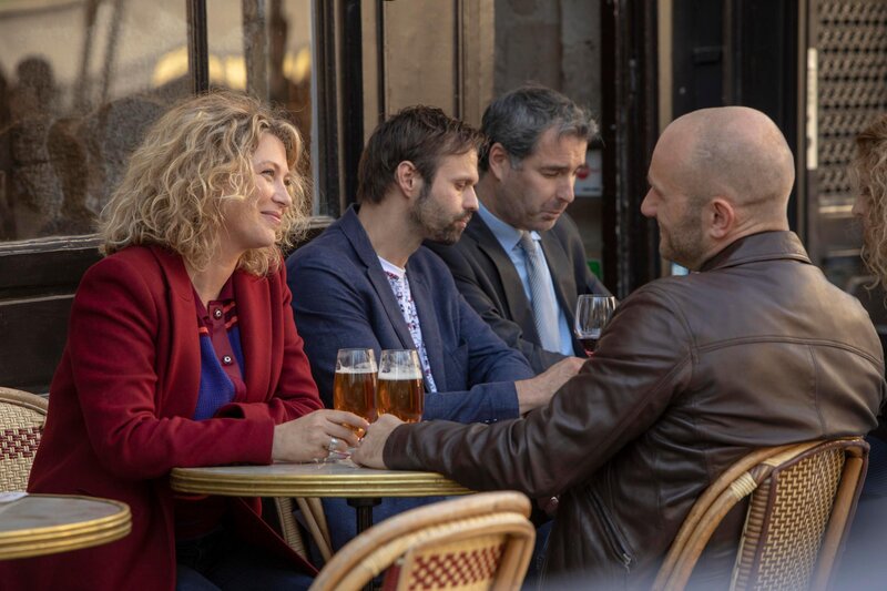 Candice Renoir (Cécile Bois, l.); Pascal Louvier (Emmanuel Bonami, r.) – Bild: GILLES SCARELLA