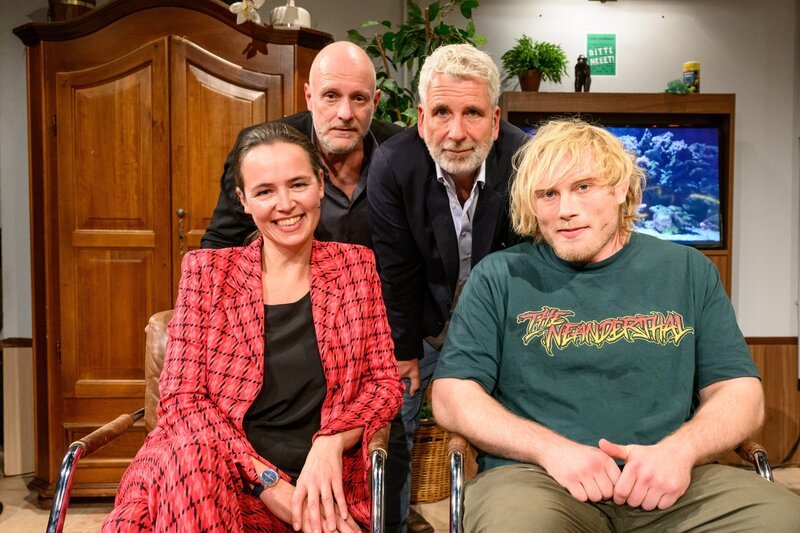 Gaby Konrad, Christoph Grissemann, Dirk Stermann, Frederic Vosgröne. – Bild: ORF/​Hans Leitner