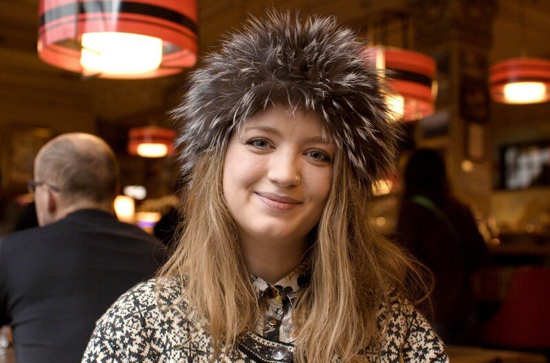 Viele Isländer und Isländerinnen glauben daran, dass die Natur von Elfen und Trollen beseelt ist. – Bild: PHOENIX/​ZDF/​Arsenij Gusev