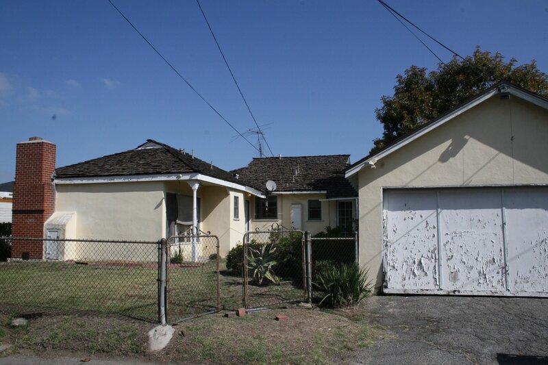 Dieses heruntergekommene Haus in eine Wohlfühloase verwandeln – keine leichte Aufgabe für Christina und Tarek El Moussa. – Bild: HGTV/​Scripps Networks, LLC.