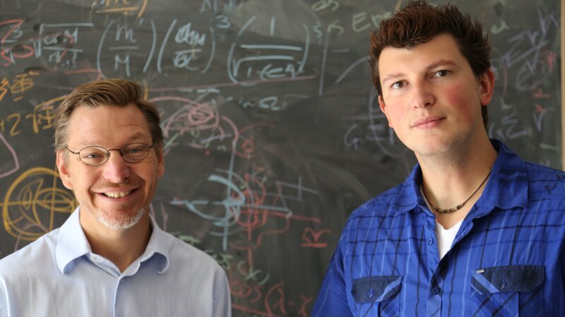 Mike Brown and Konstantin Batygin. – Bild: Discovery Communications