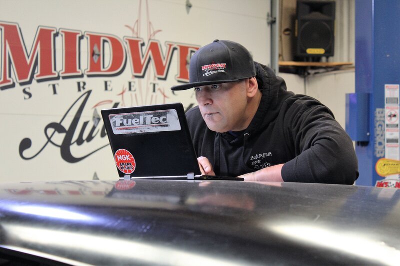 Big Chief works on a way to get more power to the Murder Nova. – Bild: Discovery Communications