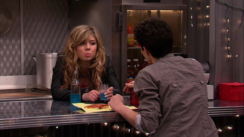 L-R: Sam Puckett (Jennette McCurdy), Billy Boots (Chase Austin) – Bild: ViacomCBS