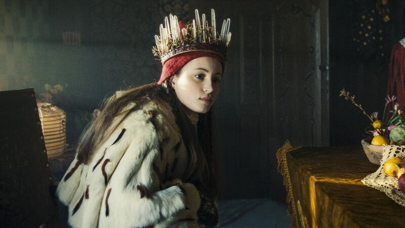 Flora (Josephine Chavarria Højbjerg) in der Wichtelwelt – Bild: BR/​TV 2 Denmark/​Cosmo Film