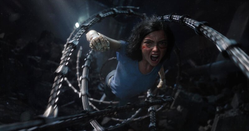 Alita (Rosa Salazar) – Bild: PLURIMEDIA (Twentieth Century Fox France / Twentieth Century Fox / Lightstorm Entertainment / Weta Digital) Alita (Rosa Salazar) – Bild: PLURIMEDIA (Twentieth Century Fox France / Twentieth Century Fox / Lightstorm Entertainment / Weta Digital)