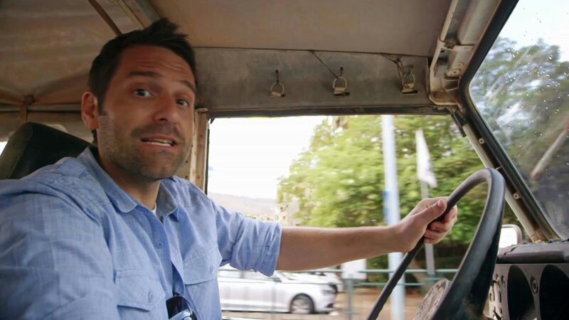 Dave Stotts in seinem Jeep „Steve McQueen“ unterwegs auf den Spuren der Evangelien – Bild: Bibel TV