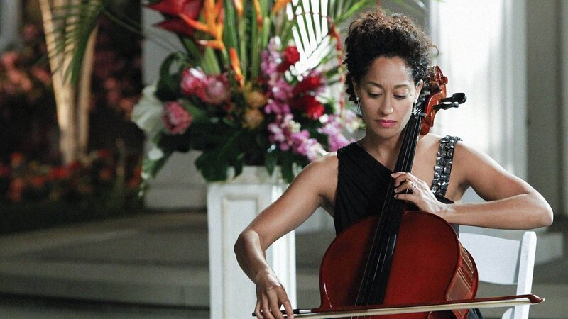 Langstons Ex-Frau Gloria (Tracee Ellis Ross) gibt in Los Angeles ein Konzert und ahnt nicht, dass sich ein Schwerverbrecher unter den Zuhörern befindet. – Bild: RTL Crime /​ CBS