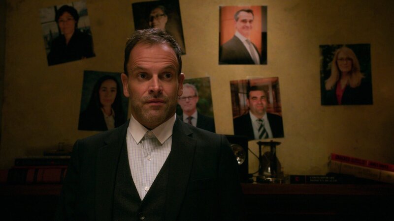 Sherlock Holmes (Jonny Lee Miller) – Bild: 2018 CBS Broadcasting, Inc. All Rights Reserved Lizenzbild frei