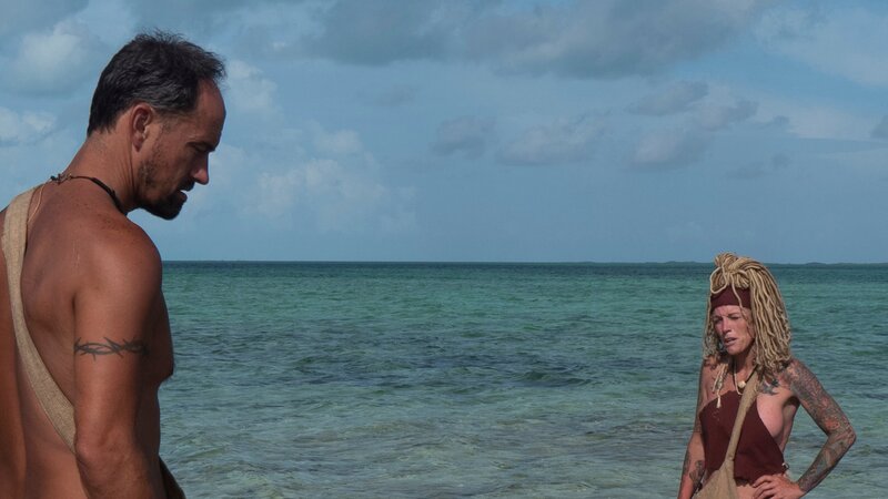 Joe and Lisa working on raft – Bild: Discovery Channel (ROMA)