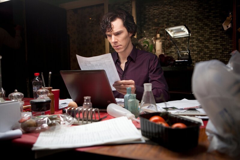 Sherlock Holmes (Benedict Cumberbatch) – Bild: TVP 2