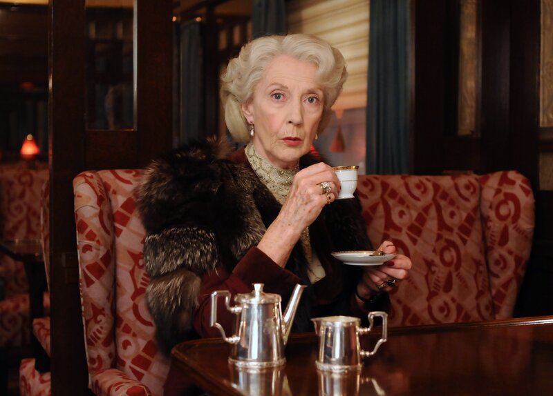 Princess Dragomiroff (Eileen Atkins). – Bild: One