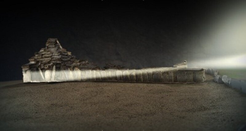 Das Geheimnis von Newgrange: Rund um die Wintersonnenwende fällt Licht in die sonst finstere Grabkammer. – Bild: ZDF