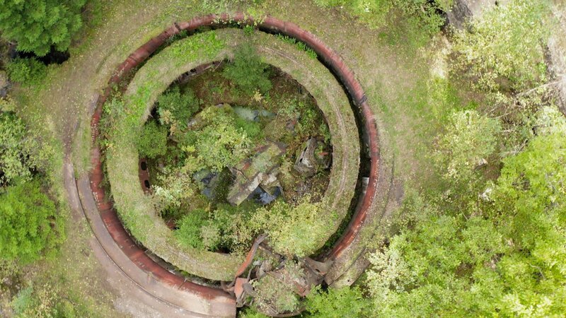 Auf der estnischen Insel Naissar produzierten die Sowjets im großen Stil Munition. – Bild: Beyond Entertainment Limited/​WeltN24 GmbH/​Axel Springer Deutschland GmbH