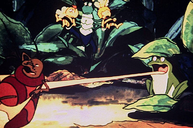 Eigentlich hatte es der Frosch auf Maja abgesehen, aber aus Versehen trifft er mit seiner langen Zunge eine dicke Motte. – Bild: ORF/​ZDF/​Apollo-Film