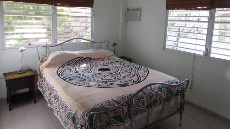 Interior, Bedroom of Casa Azul property in Vieques, Puerto Rico. As seen on HGTV’s Caribbean Life. – Bild: Scripps Networks, LLC