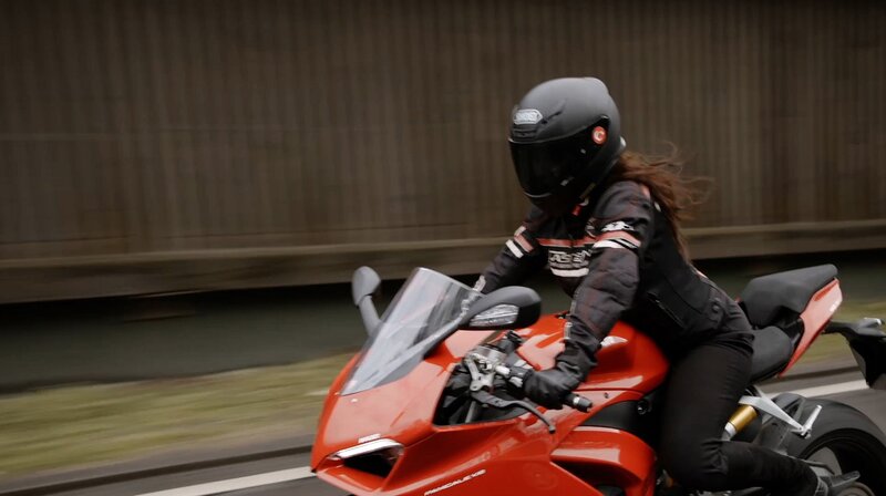 Spielerinnen – Bild: rbb/​pong film