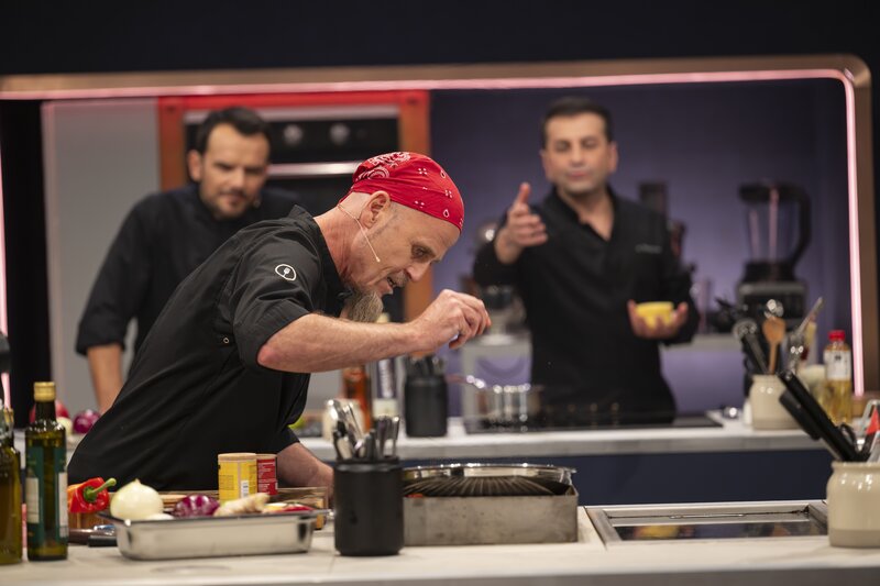 V.l.: Steffen Henssler, Ralf Zacherl, Ali Güngörmüs – Bild: RTL /​ Markus Hertrich