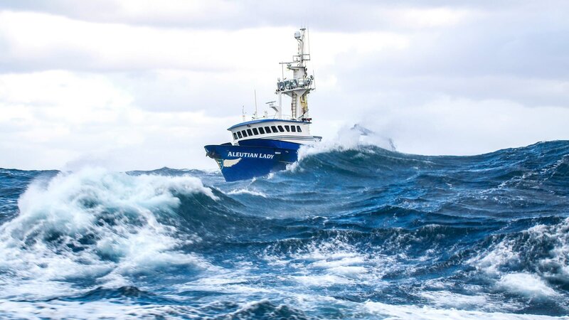 F/​V Aleutian Lady at sea – Bild: Warner Bros. Discovery, Inc. or its subsidiaries and affiliates