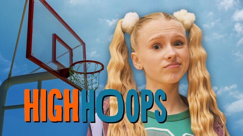 Aoife (Darci Hull) ist neu an der Midvale High – und würde alles dafür geben, im Basketball Team zu spielen. Leider ist das Team alles andere als erfolgreich. – Bild: NDR/​BBC/​Look At That!