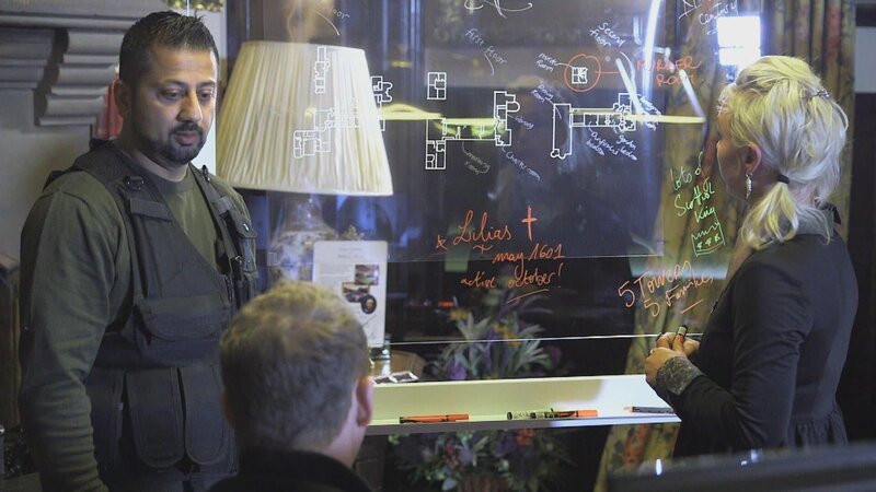 L-R: Barri Ghai, Chris Fleming, Sandy Lakdar. – Bild: TLC