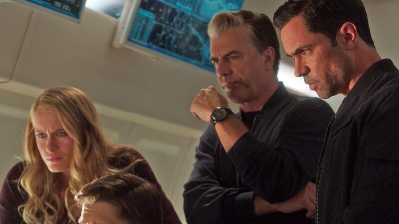 V.l.: Kick Lanigan (Leven Rambin), Frank (Chris Noth), Bishop (Danny Pino) – Bild: RTL /​ NBC Universal